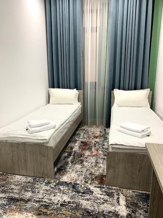 Magistral Hostel Bishkek Luaran gambar